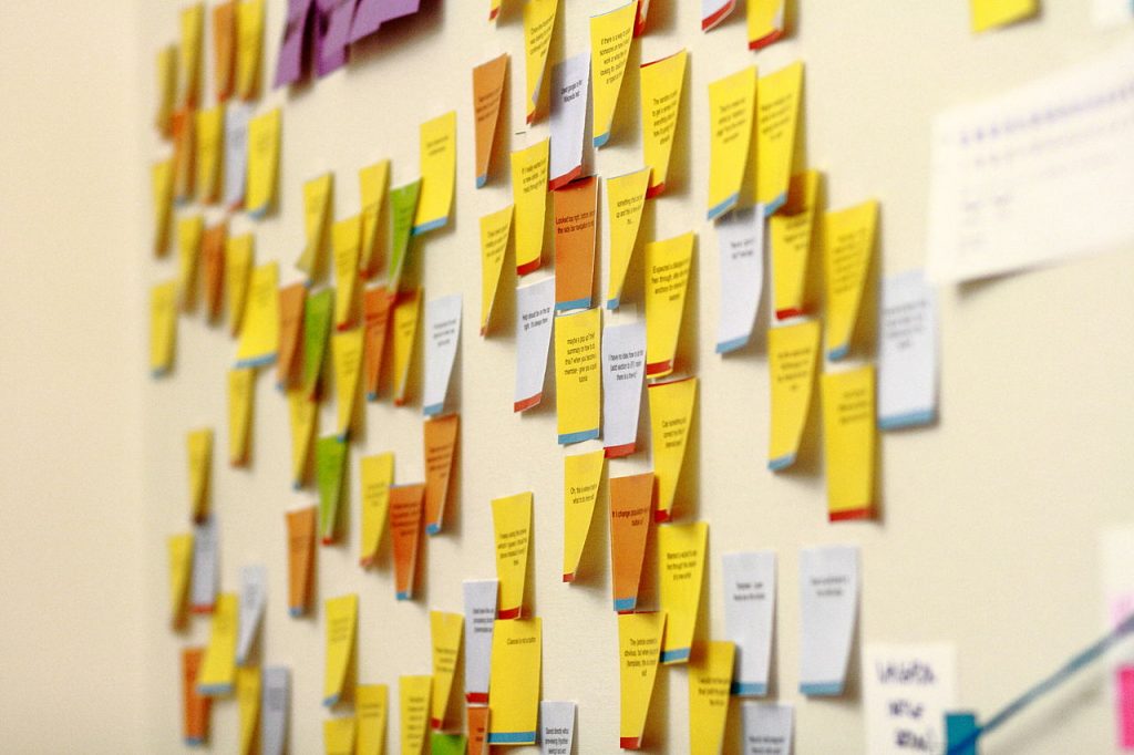 Le "Sticky notes" utili per riempire il Business Model Canvas 